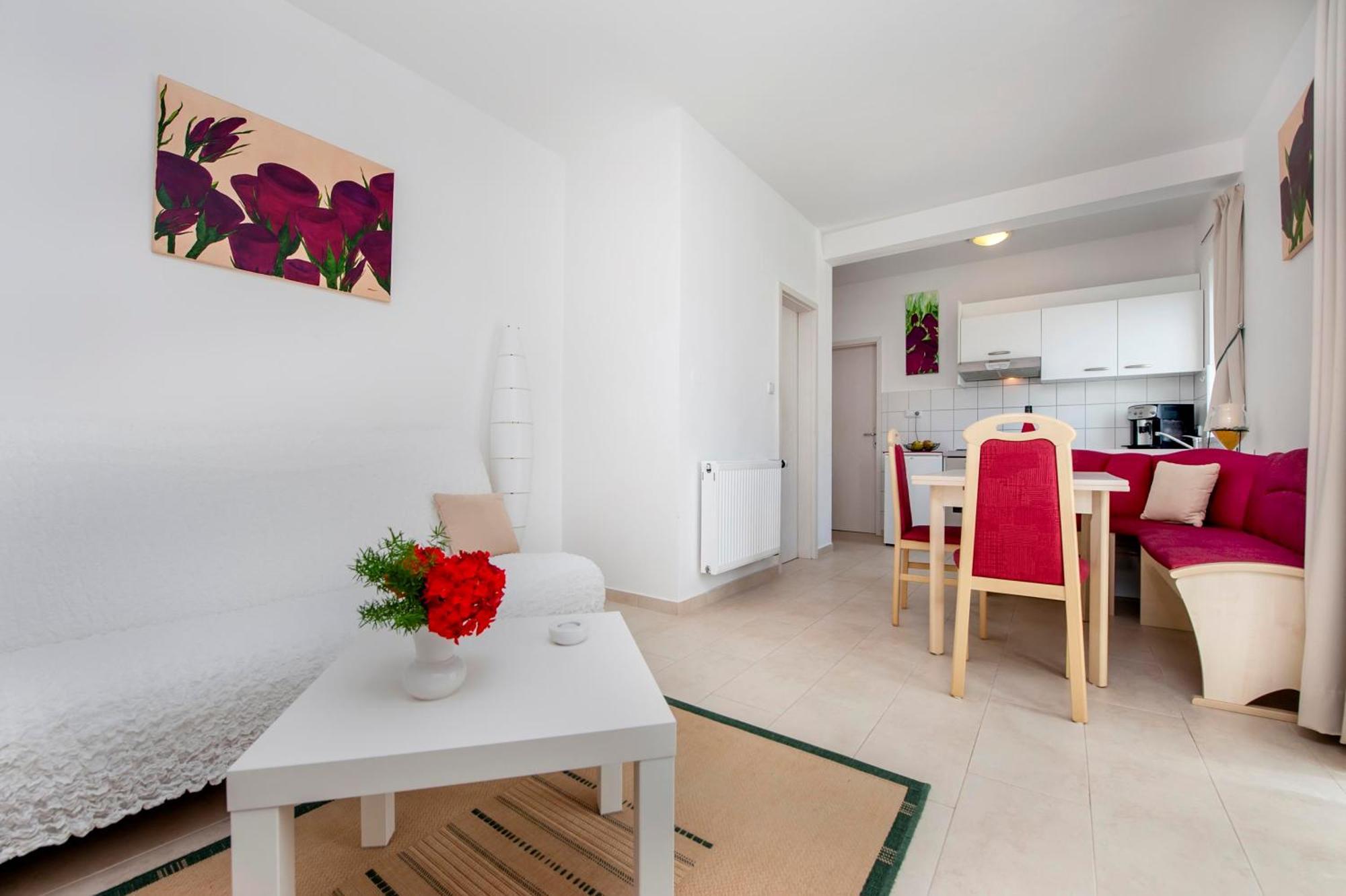 Marko Apartmani Rovigno Esterno foto