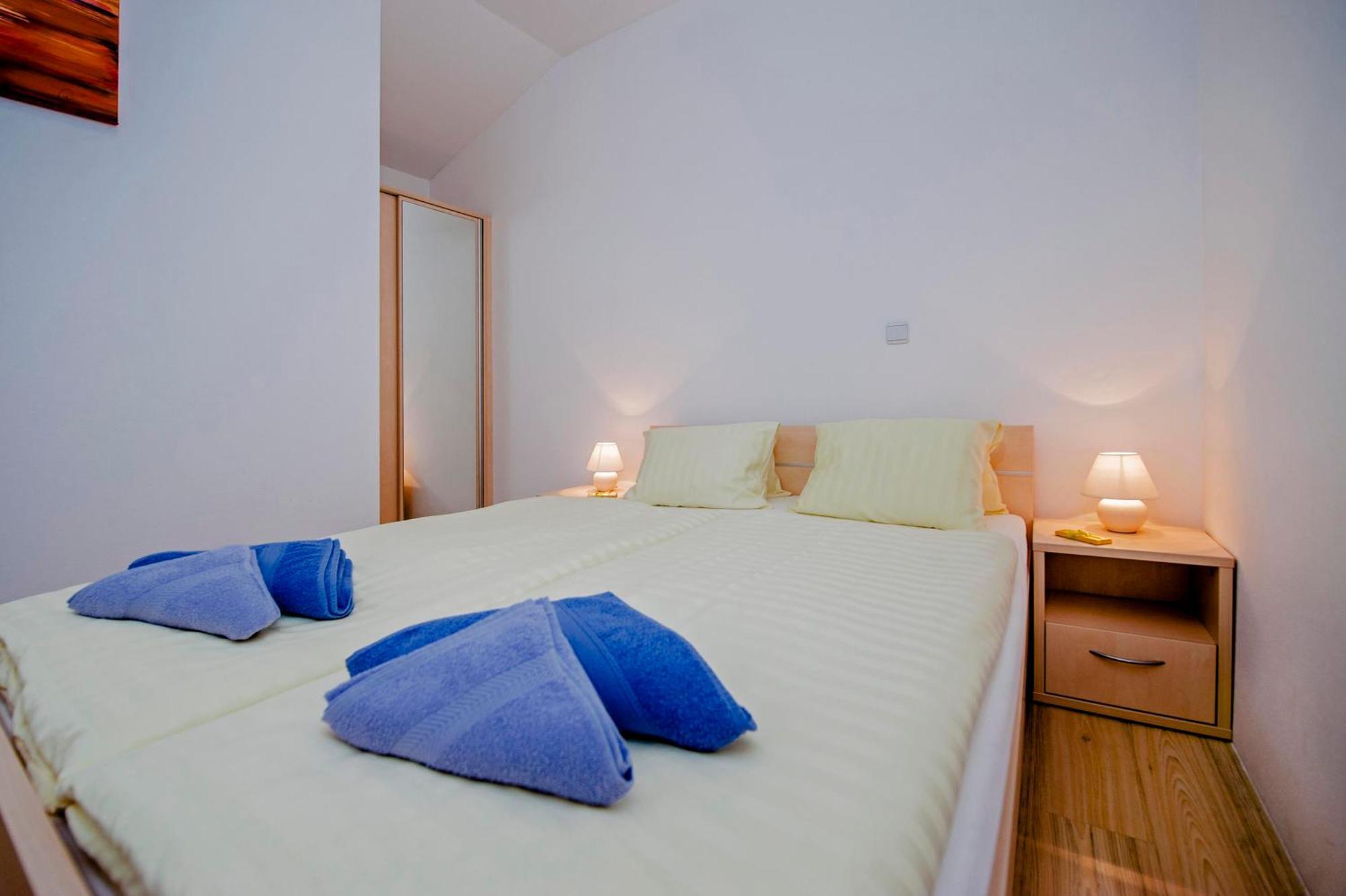 Marko Apartmani Rovigno Esterno foto