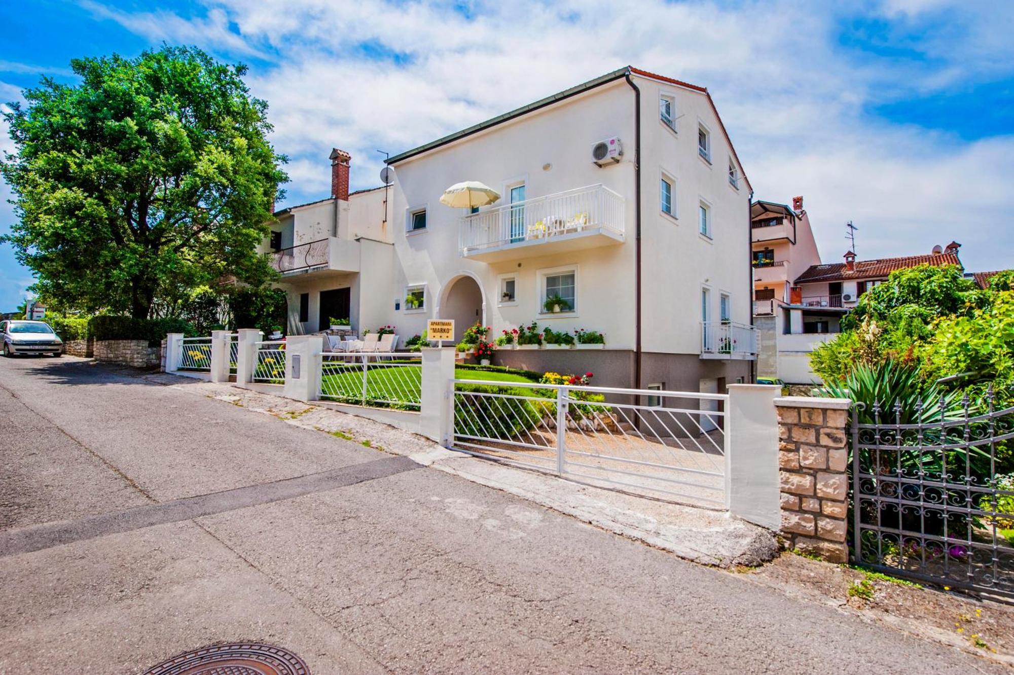 Marko Apartmani Rovigno Esterno foto