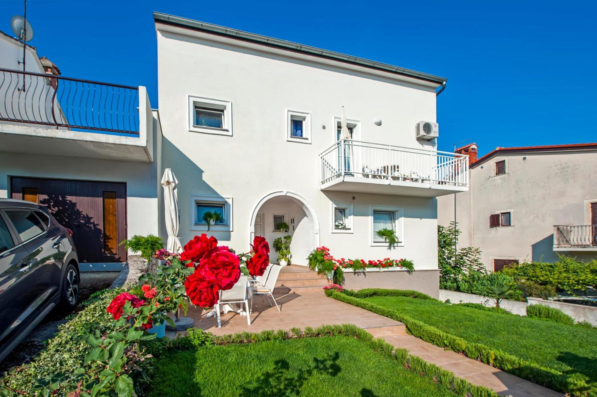 Marko Apartmani Rovigno Esterno foto